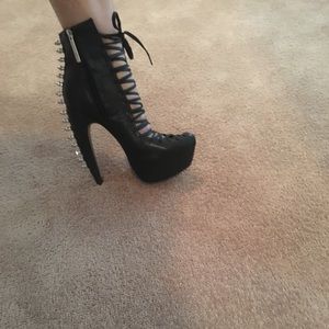 Black Sexy Platform Lace Up Heels!!!!